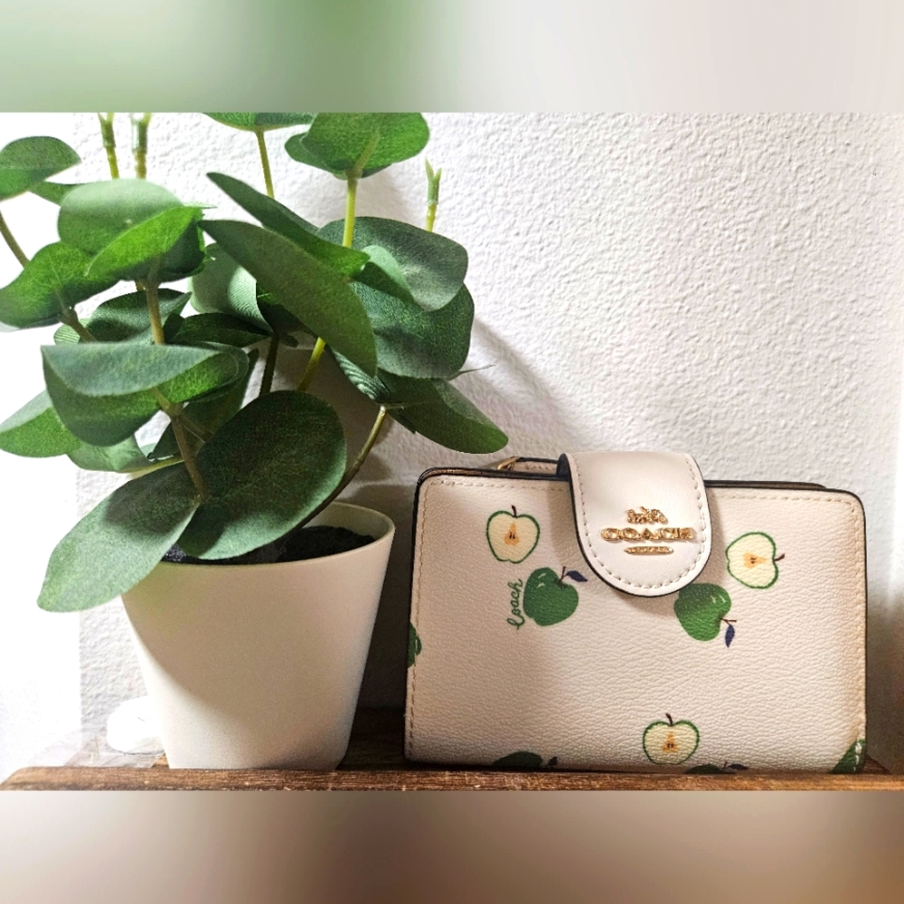 COACH green apple wallet